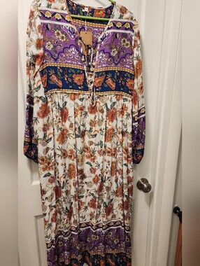 Beautiful Nwt Bohemian Floral Maxi Dress in White, Purple, Orange & Navy